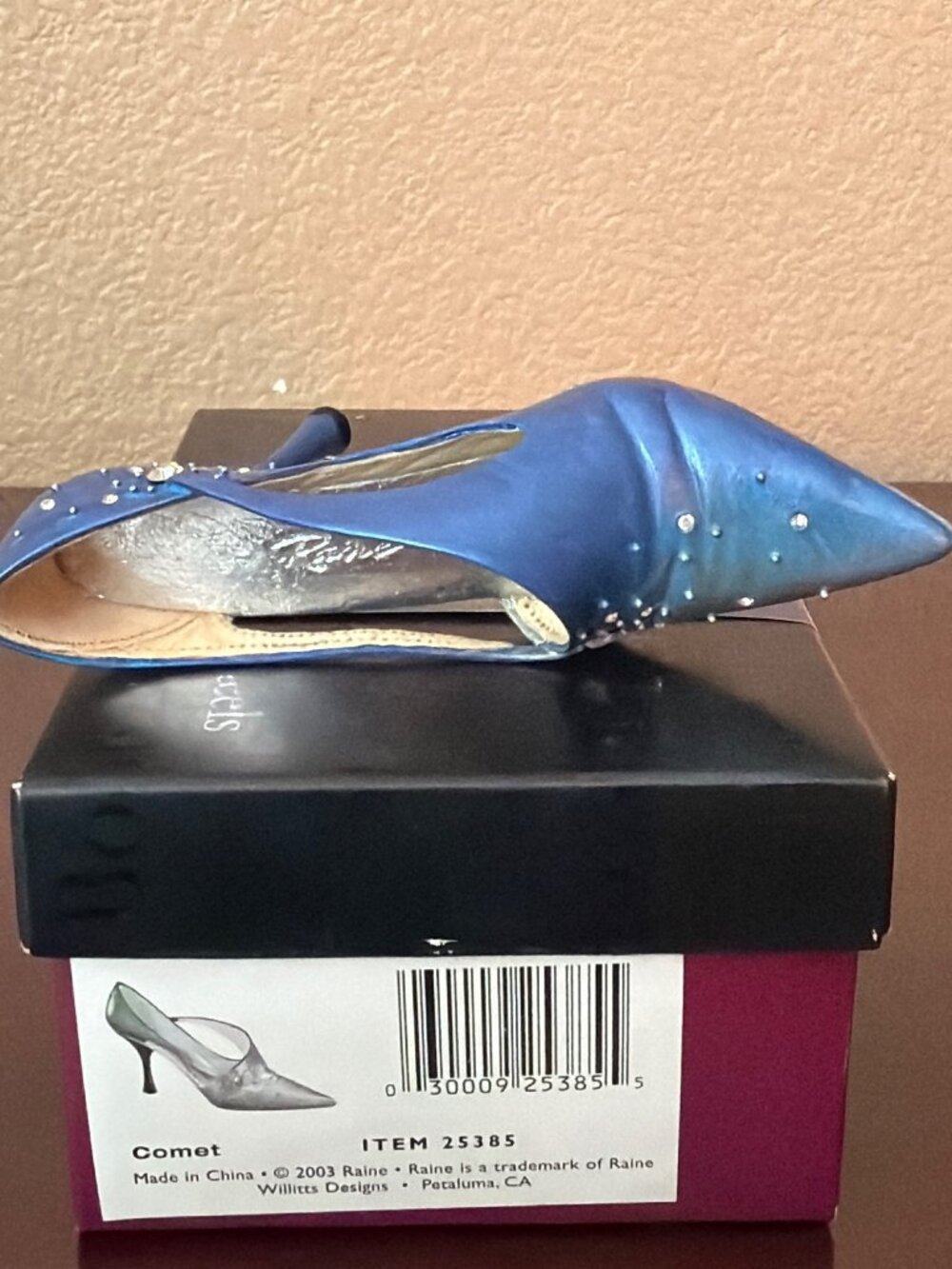 2003 Just the Right Shoe by Raine “Comet” Event Exclusive Mini Shoe Fig NEW - Picture 4 of 14